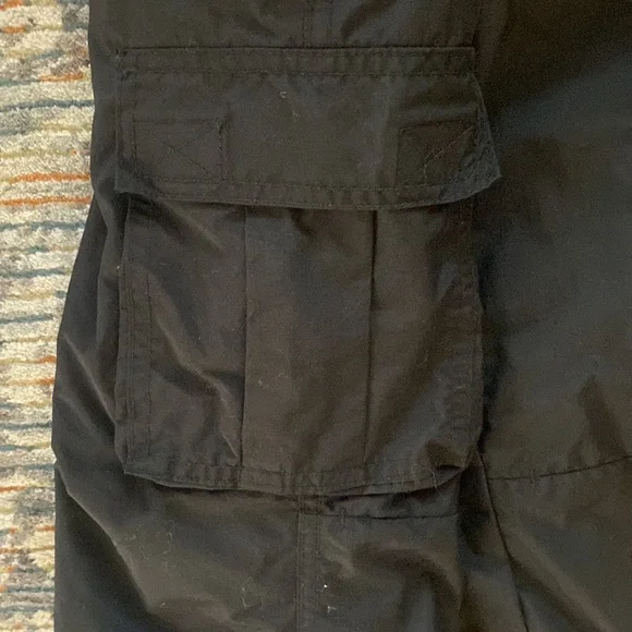 Burton Gloves, two extra gloves and Snow pants with removable suspenders - Picture 7 of 10